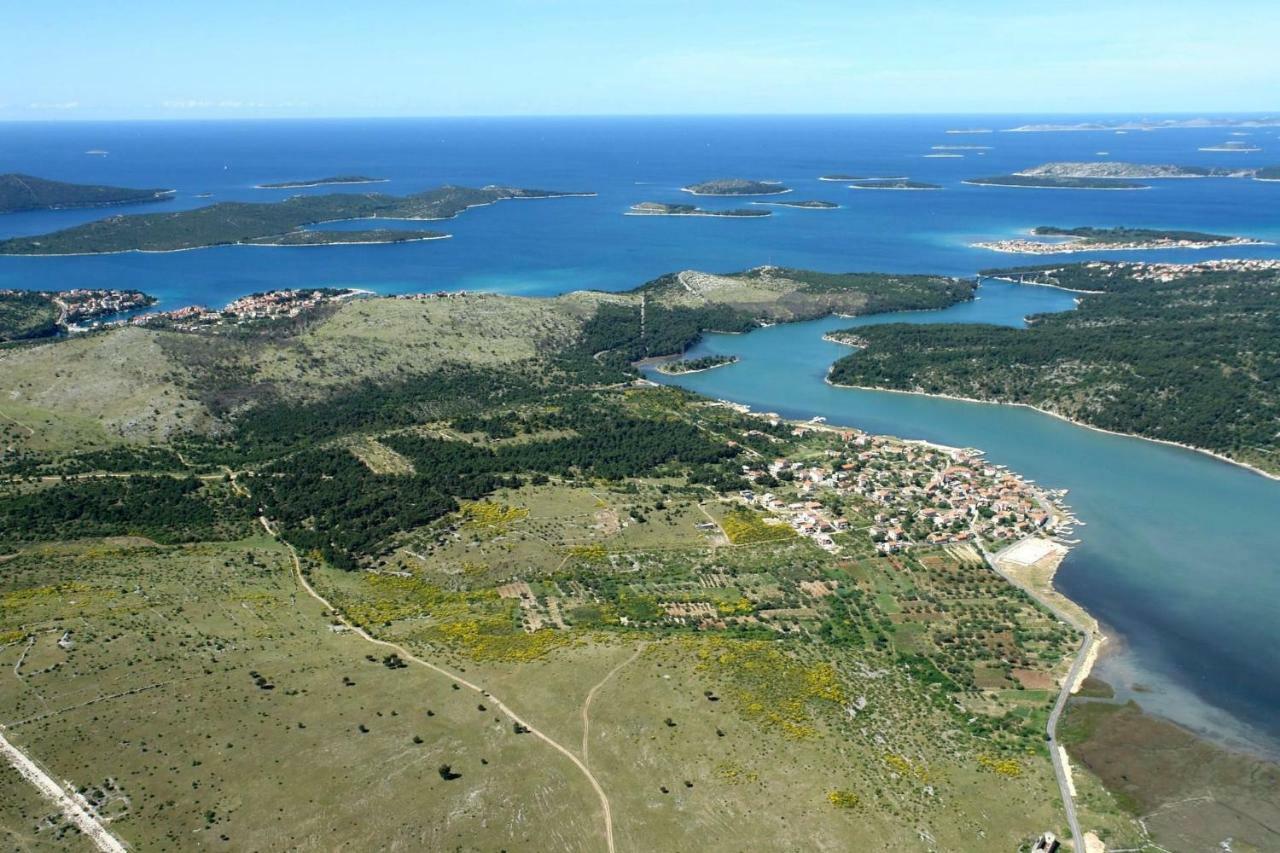 Apartments Vila Punta Jadrtovac 外观 照片
